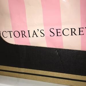 Meet your Posher, Fina